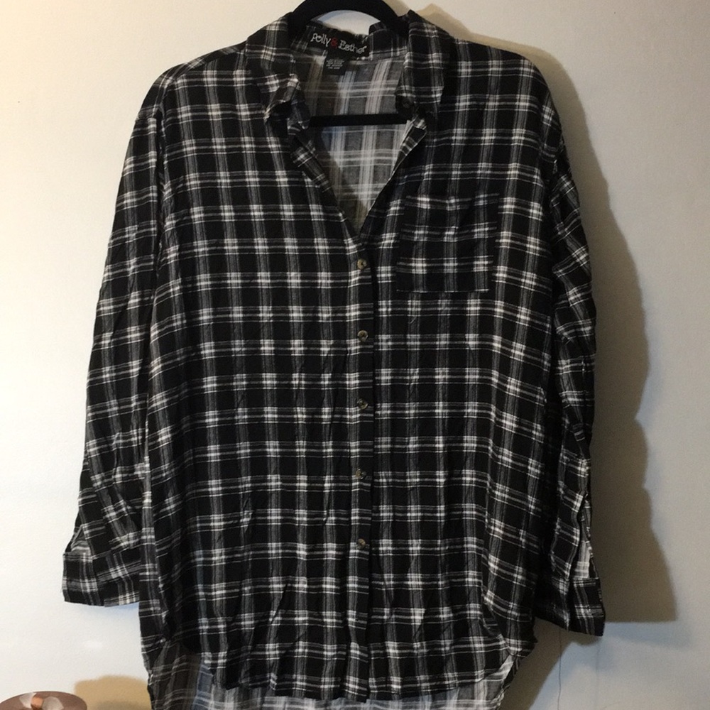NWOT black and white plaid button down